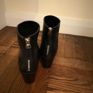 Dolce Vita Black leather booties